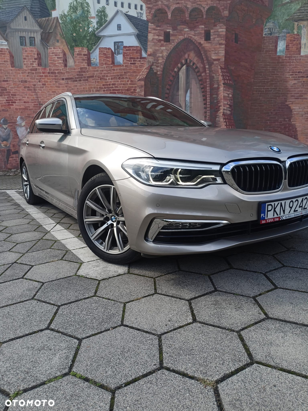 BMW Seria 5 530i GPF Luxury Line