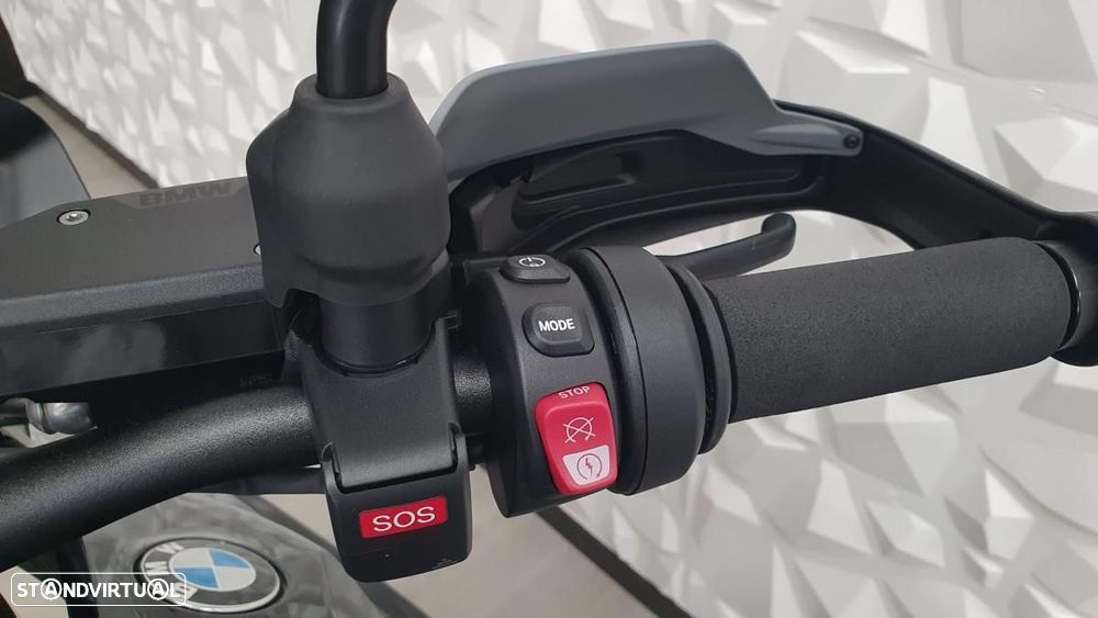 BMW R 1300 GS Tripple Black - 6