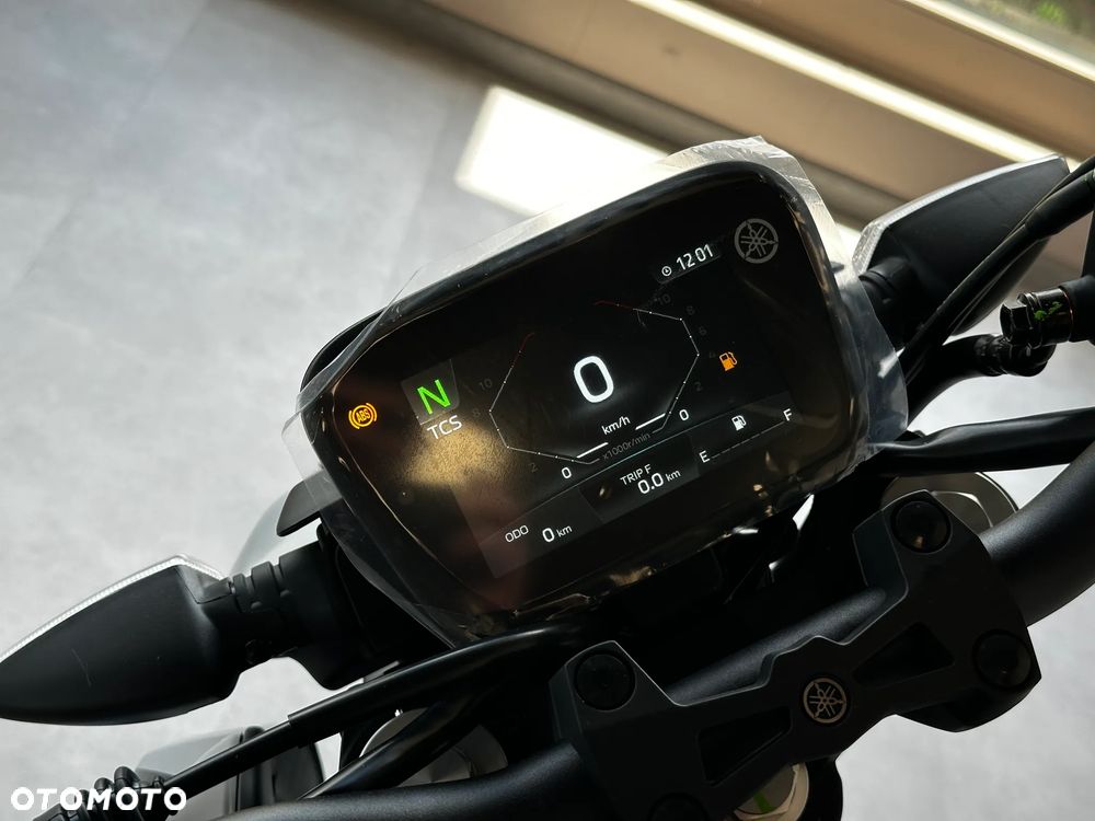 Yamaha MT - 7