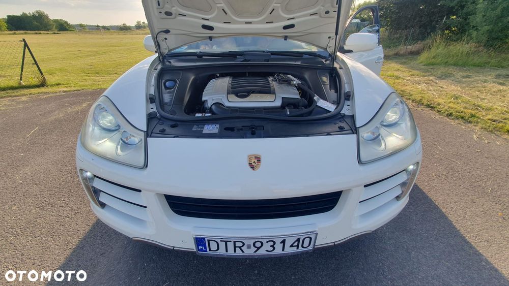 Porsche Cayenne Tiptronic S - 17