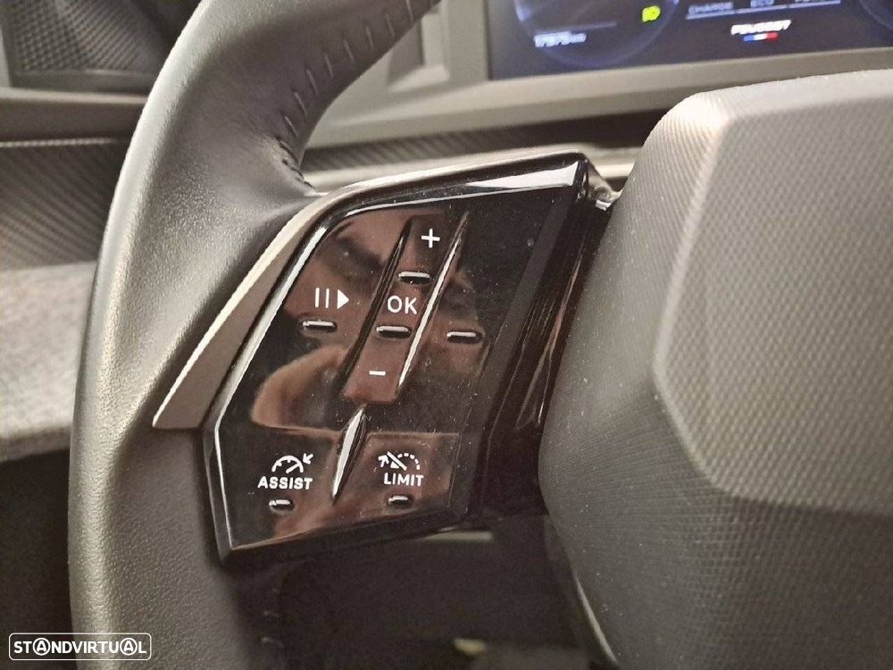 Peugeot 3008 1.2 Hybrid Allure e-DCS6 - 15