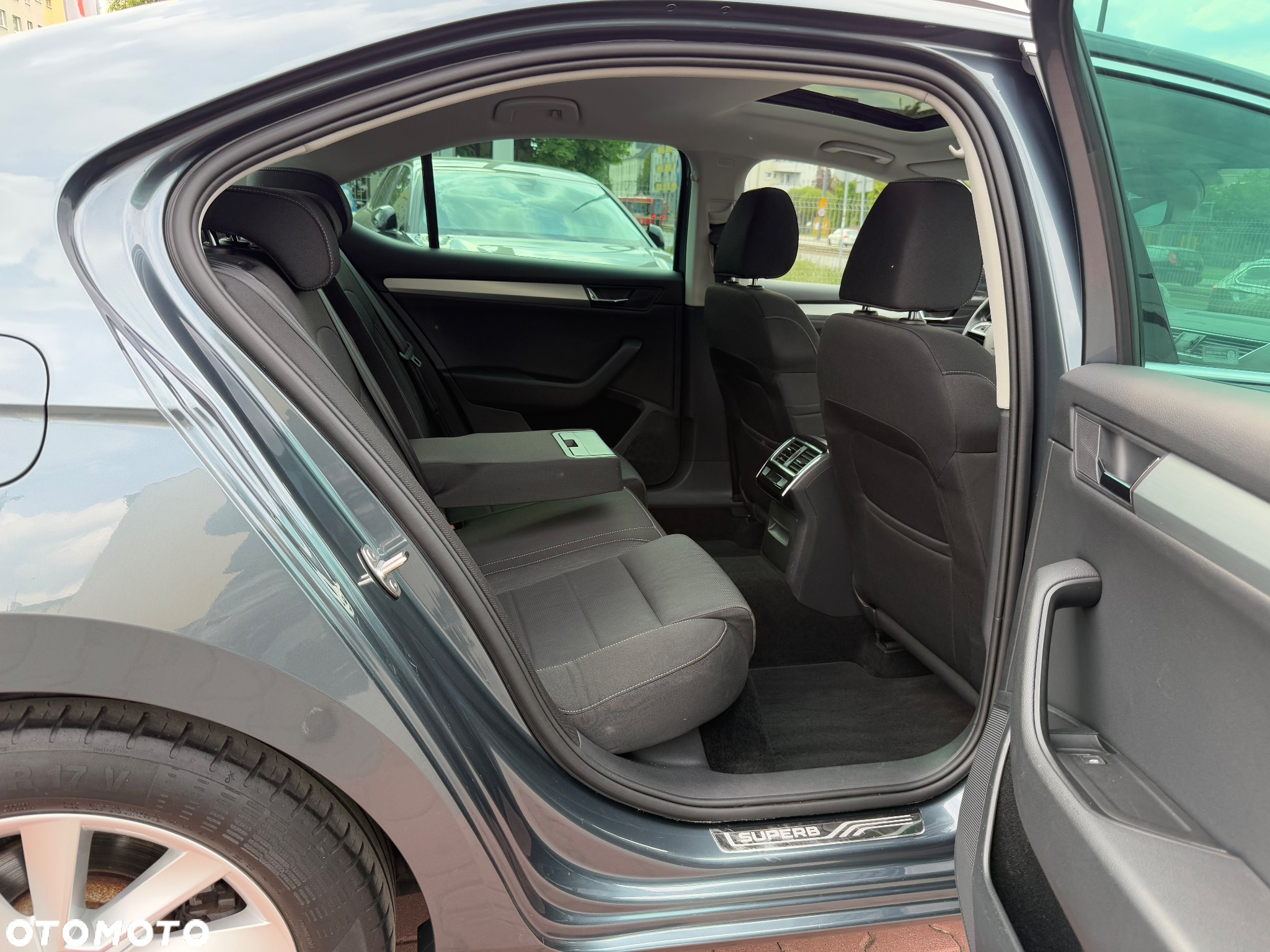 Skoda Superb 1.6 TDI Style DSG - 28