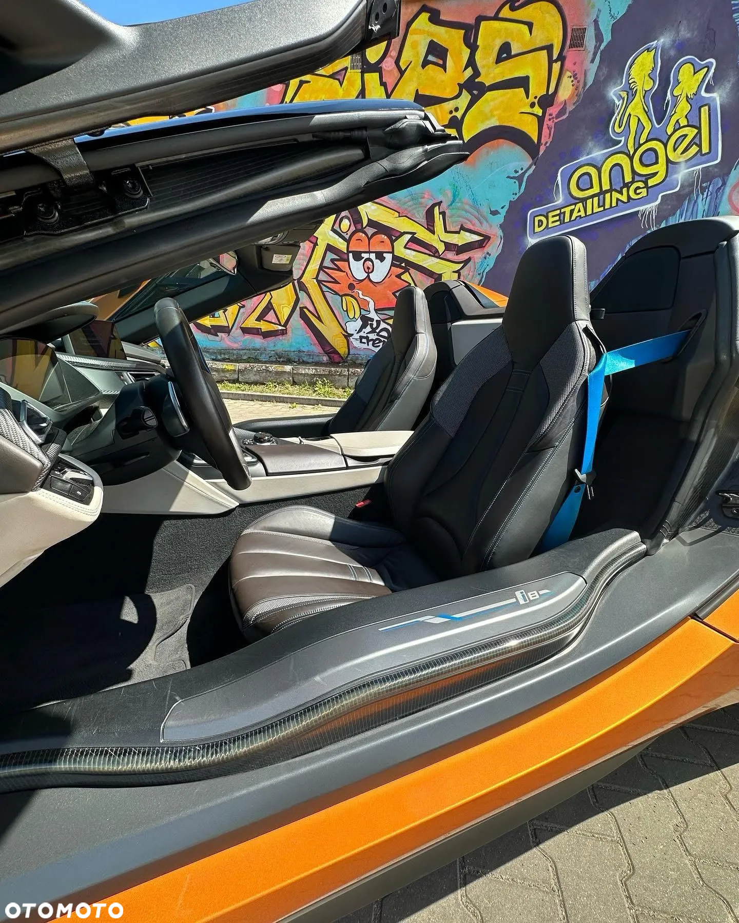 BMW i8 Roadster - 13