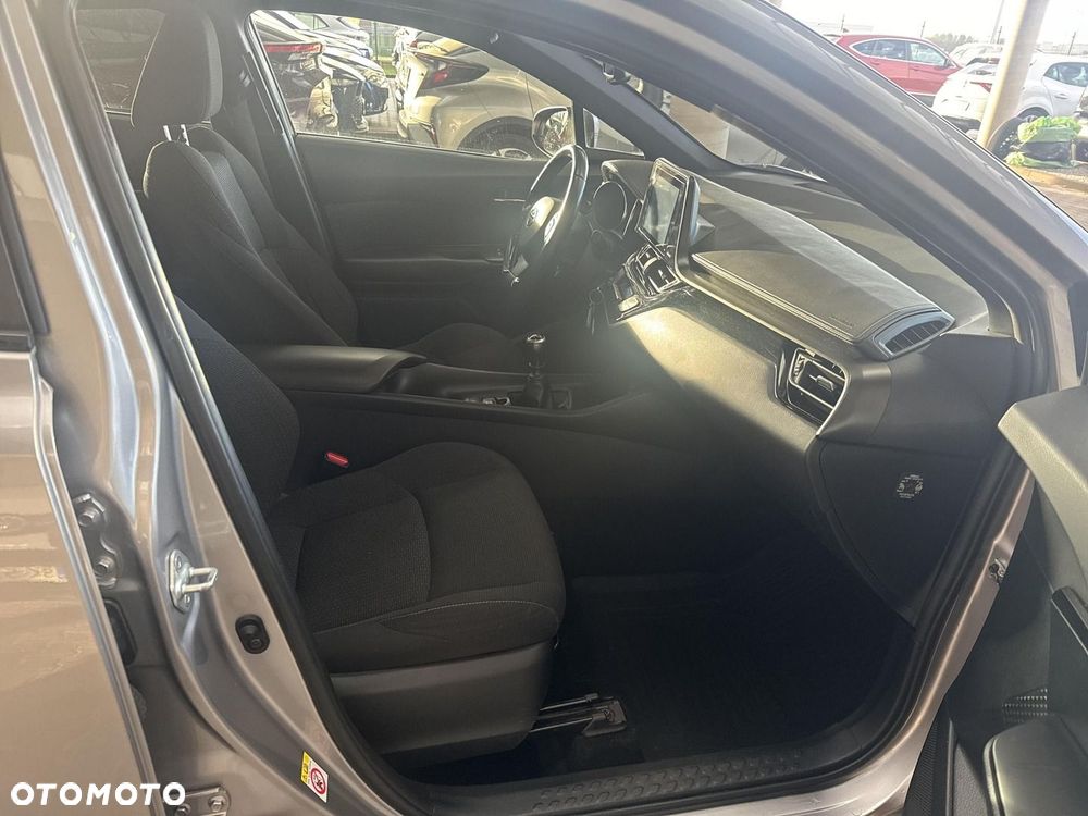 Toyota C-HR - 12