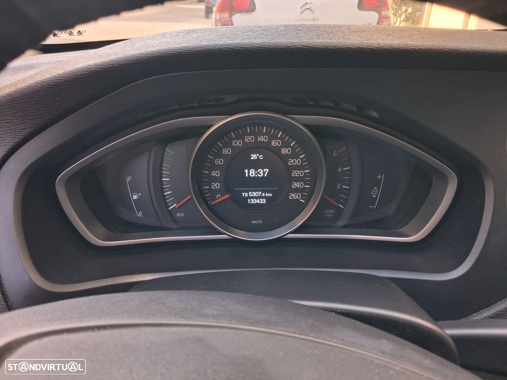 Volvo V40 2.0 D2 Kinetic - 4