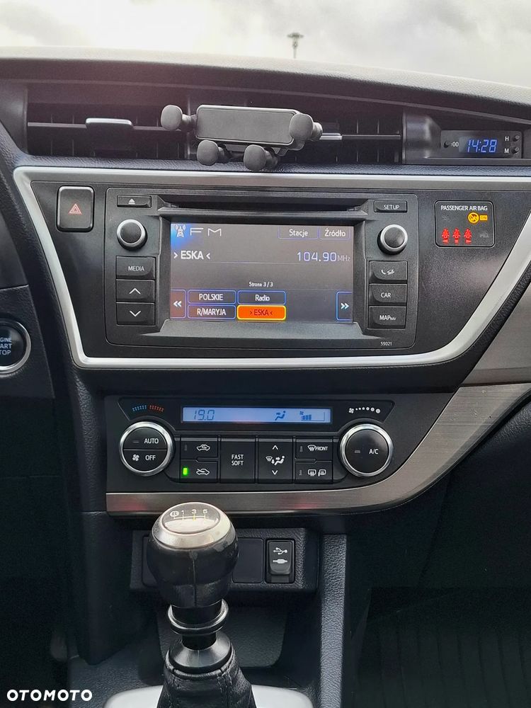 Toyota Auris 2.0 D-4D START Edition - 18