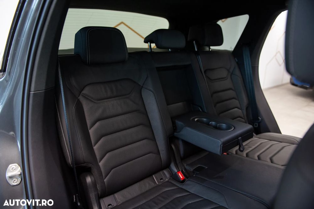 Volkswagen Touareg V6 TDI 4MOTION Elegance - 34