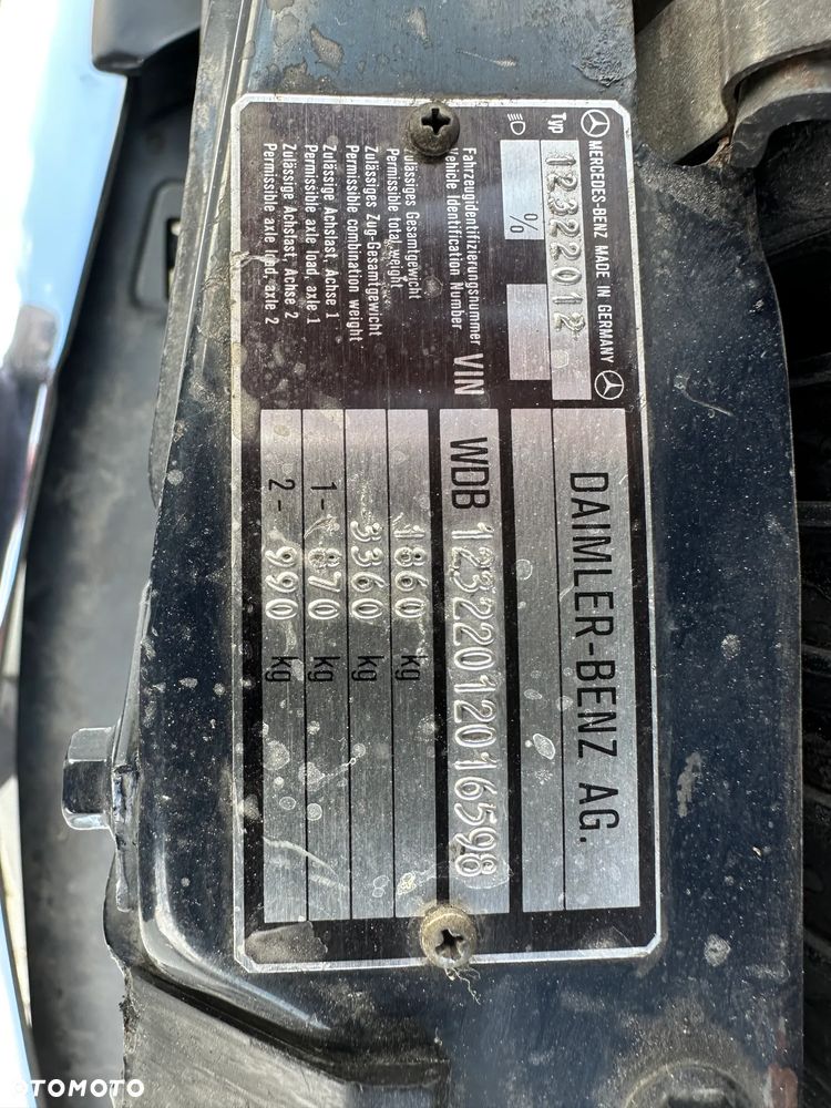 Mercedes-Benz W123 - 14