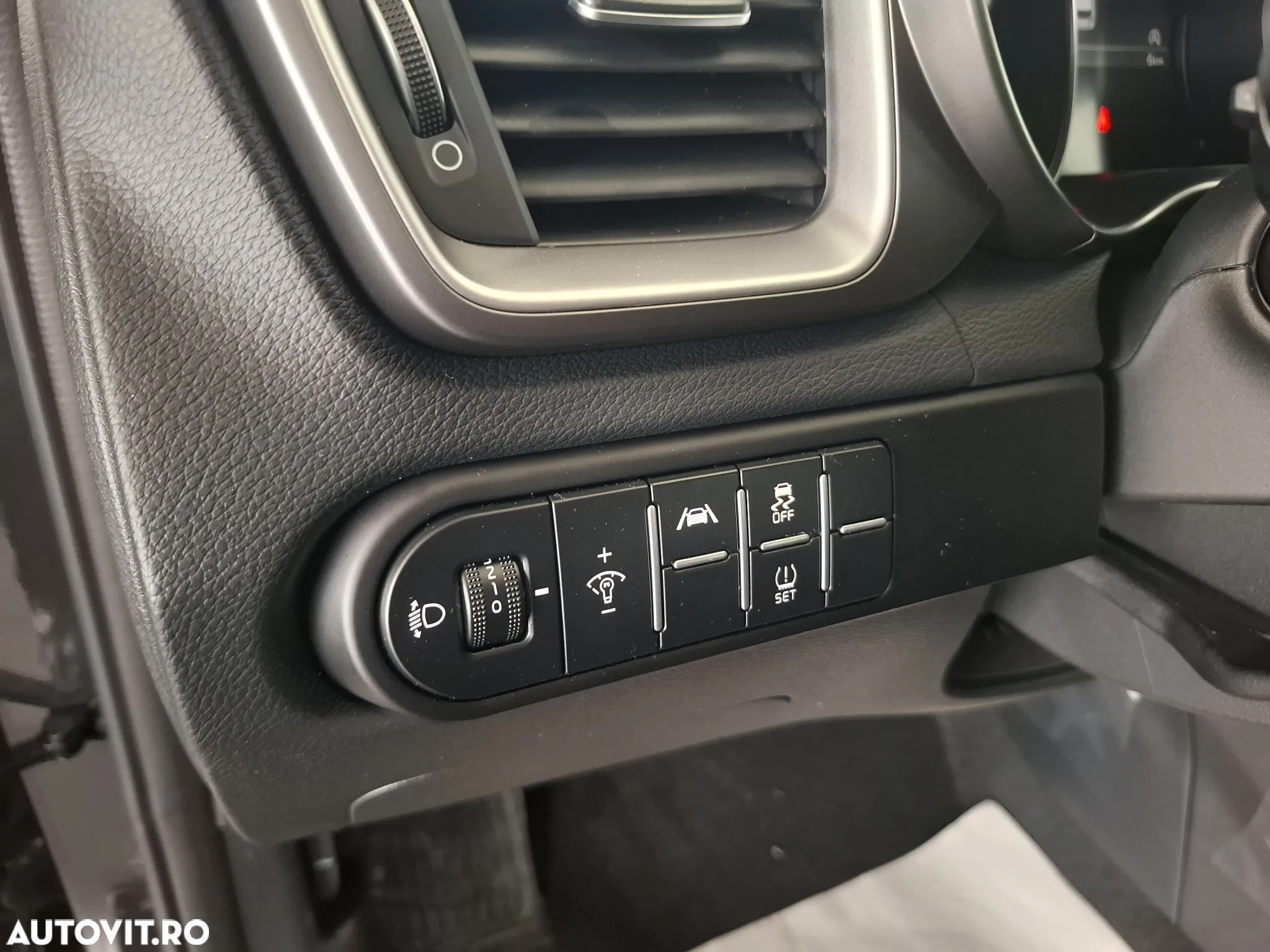 Kia Ceed SW 1.5 T-GDI 7DCT Best - 18