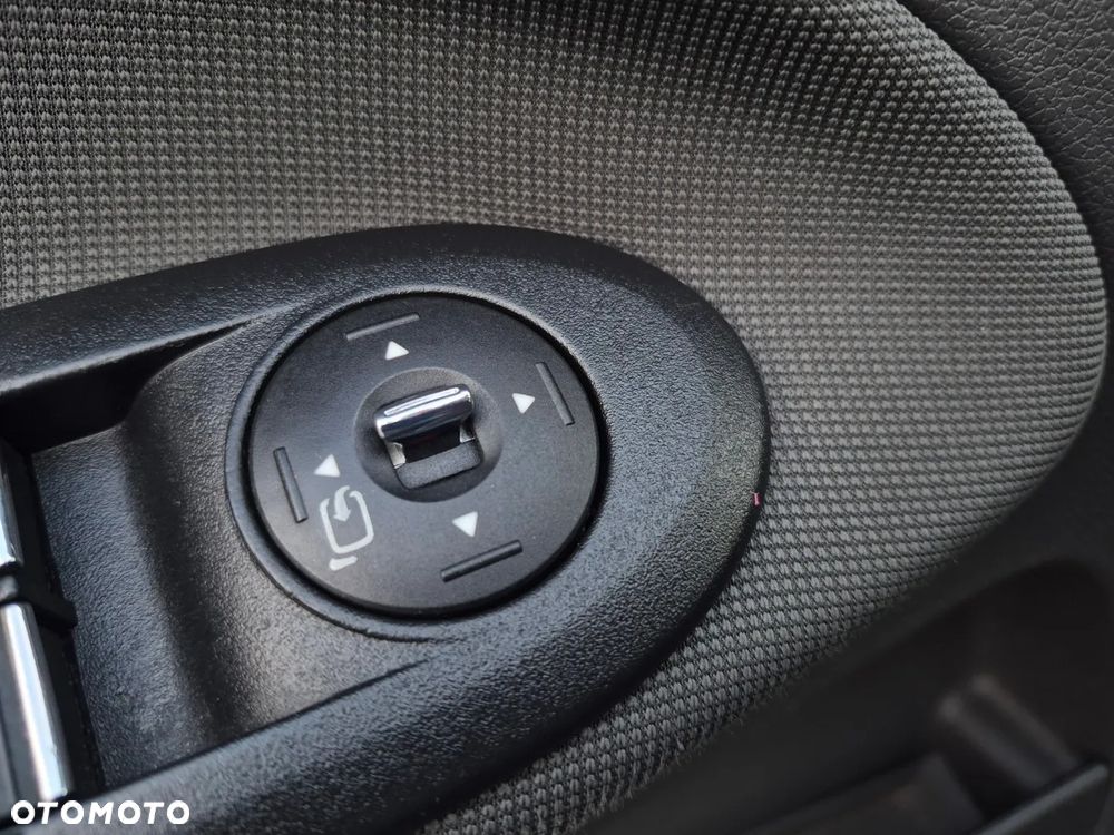 Ford Kuga 2.0 TDCi 4x4 Titanium - 20
