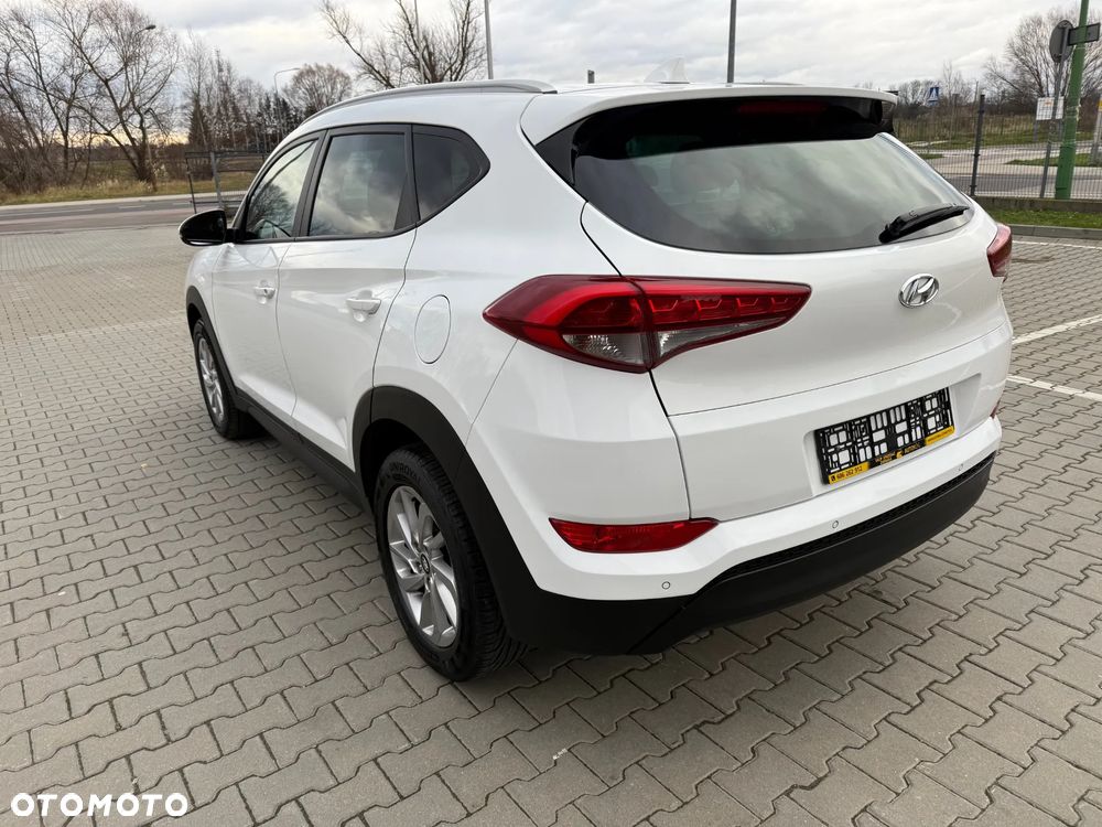 Hyundai Tucson 1.7 CRDI BlueDrive Style 2WD - 5