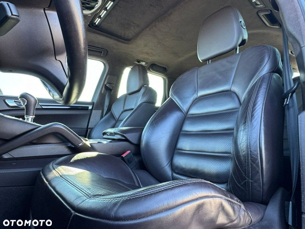 Porsche Cayenne - 17