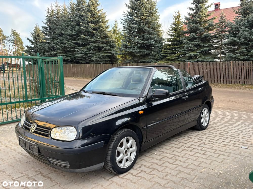 Volkswagen Golf Cabrio - 1