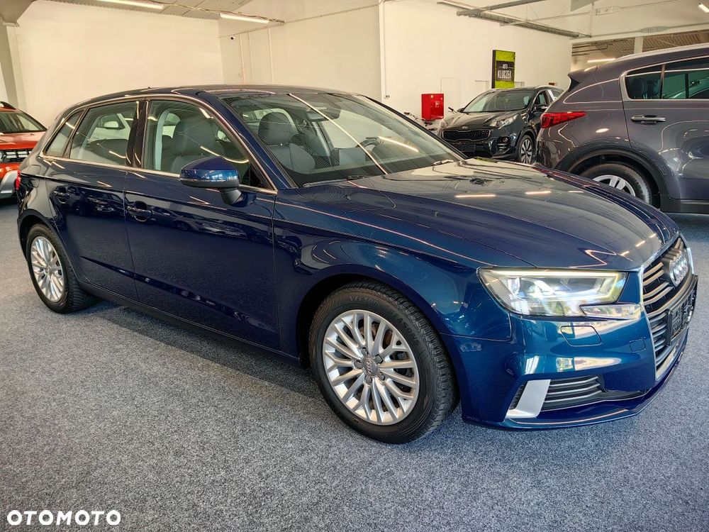 Audi A3 Sportback - 3