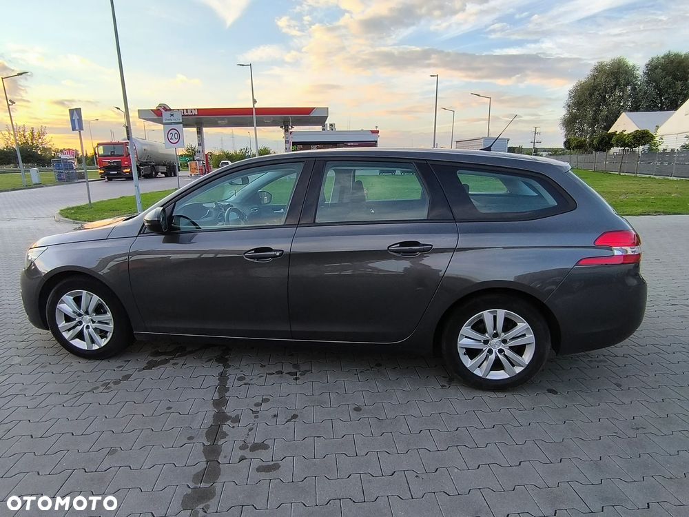 Peugeot 308 BlueHDi 130 Allure - 8