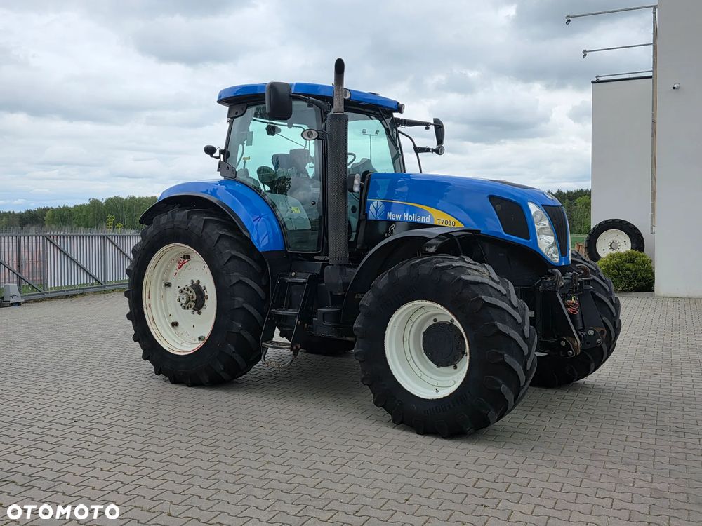 New Holland T7030 PC 2011R - 22