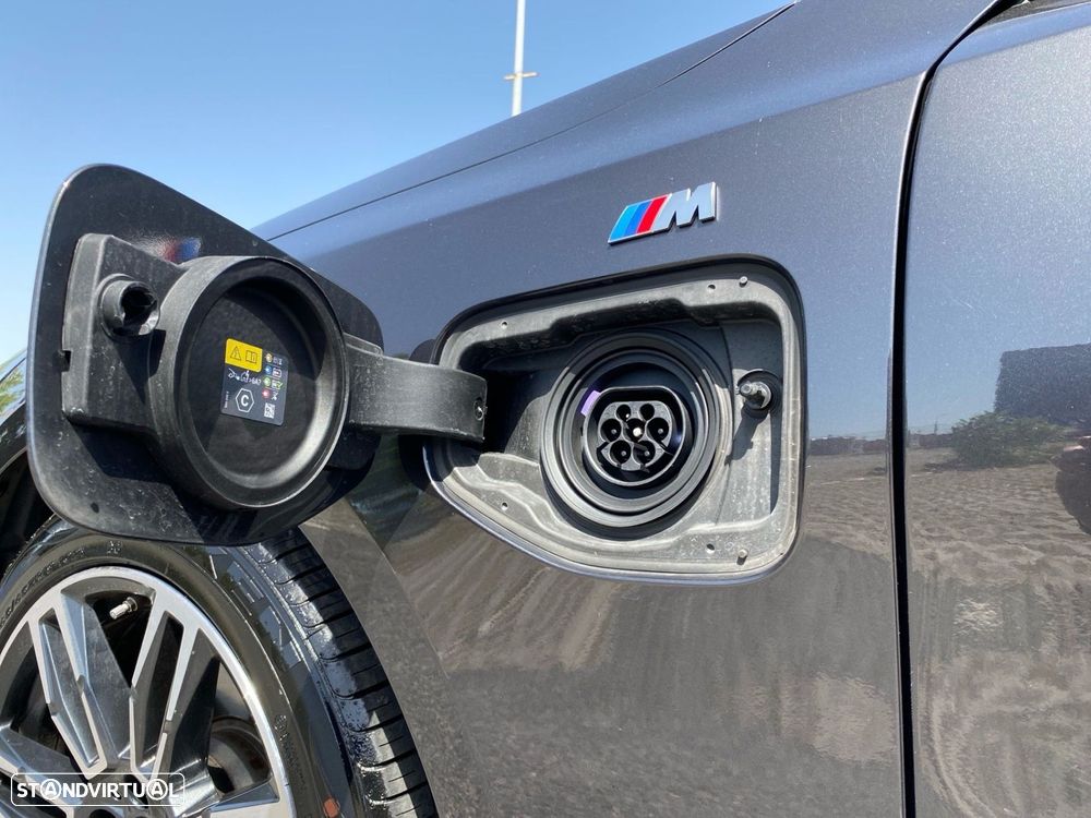 BMW 530 e Pack Desportivo M - 3