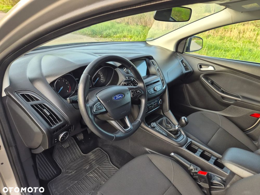 Ford Focus 1.0 EcoBoost STart-Stopp-System TITANIUM - 27