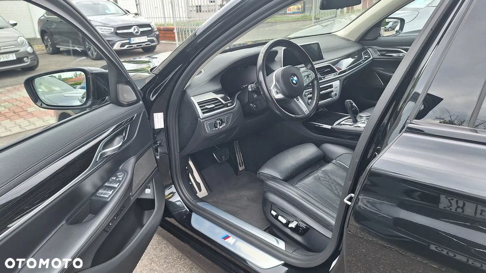 BMW Seria 7 750i xDrive - 6