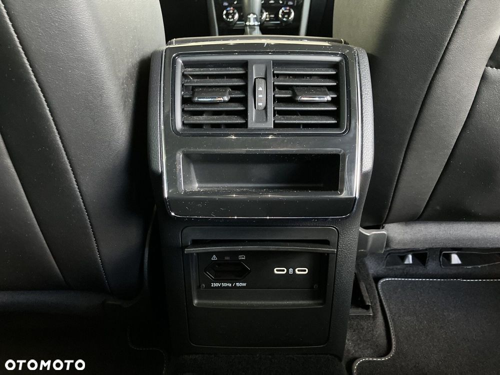 Skoda Superb 2.0 TDI SCR Sportline DSG - 25