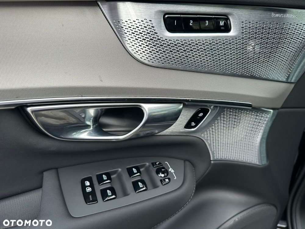 Volvo XC 90 - 36