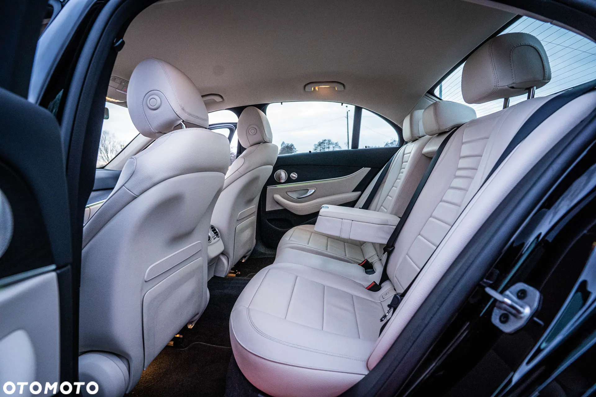 Mercedes-Benz Klasa E 400 d 4Matic 9G-TRONIC Avantgarde - 28