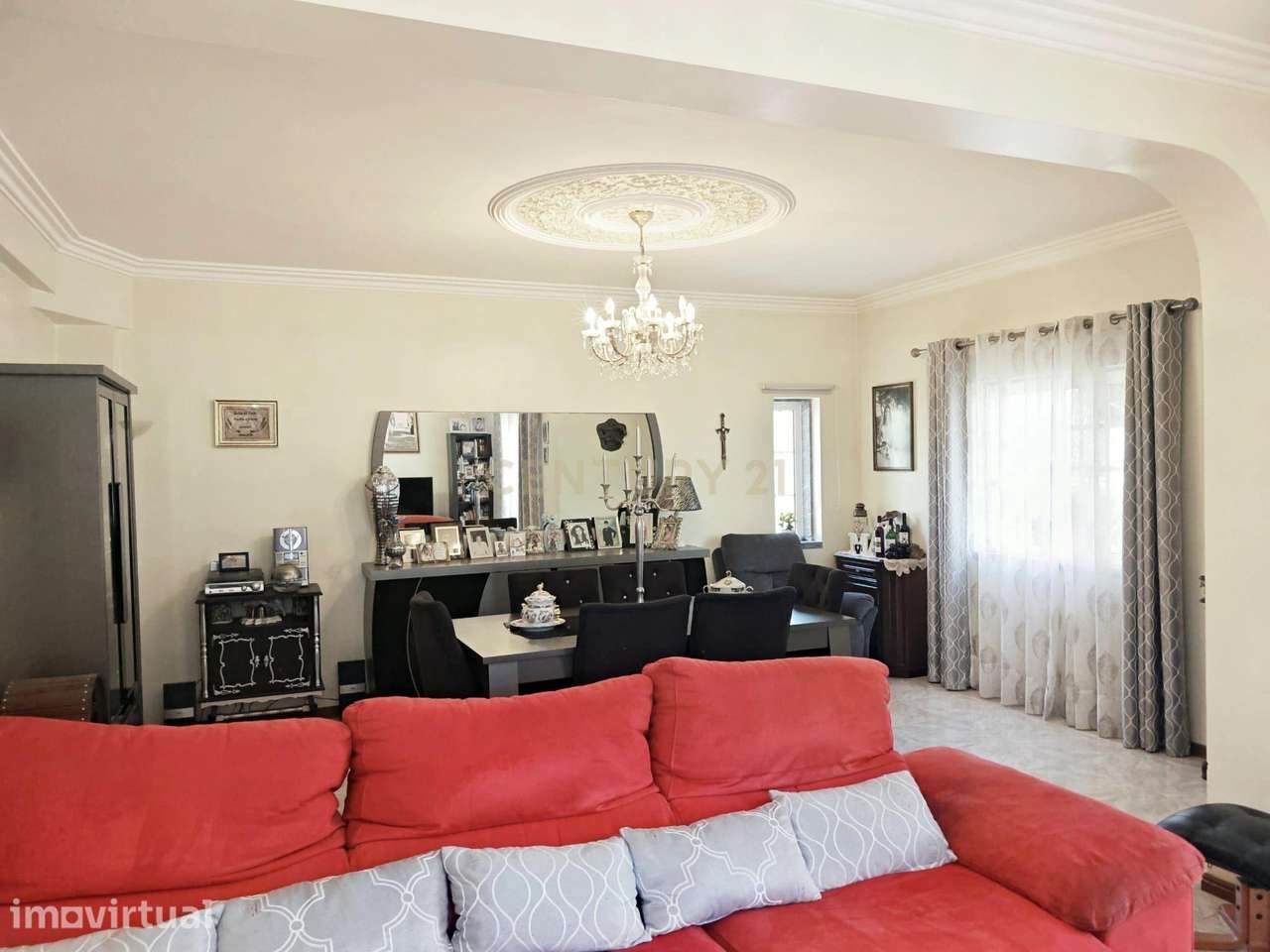 Moradia Familiar T3 Isolada Em Zona Residencial Tranquila No Vale Rosa - Grande imagem: 5/50