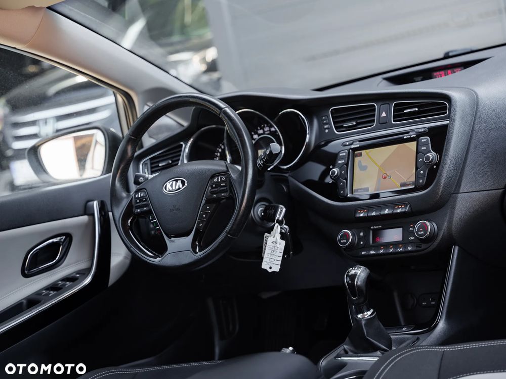 Kia Ceed 1.4 CVVT ISG Spirit - 19