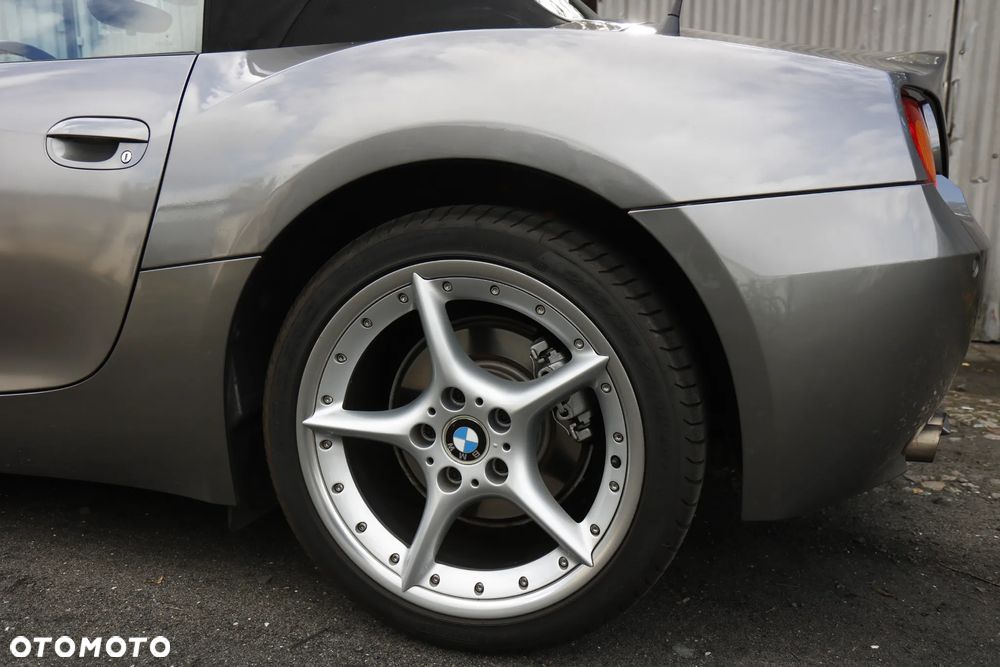 BMW Z4 3.0i - 8