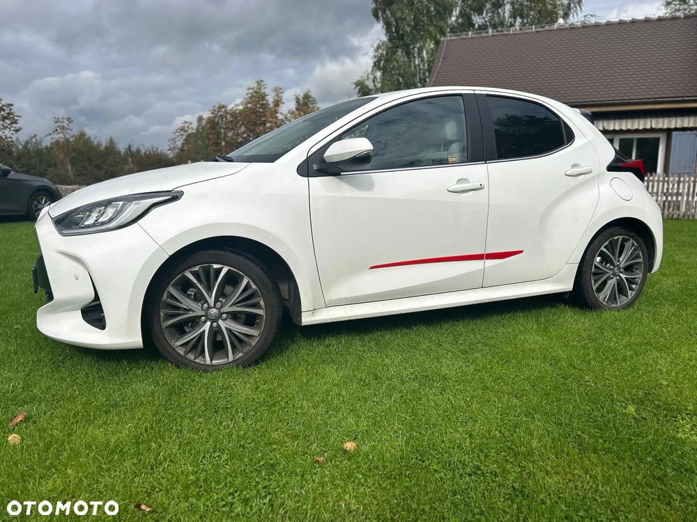 Toyota Yaris Hybrid 1.5 Executive - 3
