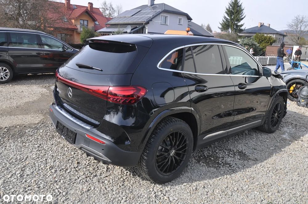 Mercedes-Benz EQA 250+ AMG Line - 10