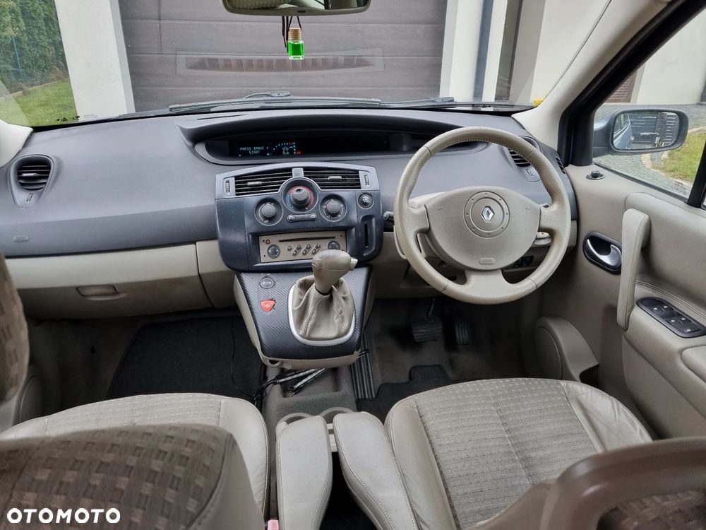 Renault Scenic - 12