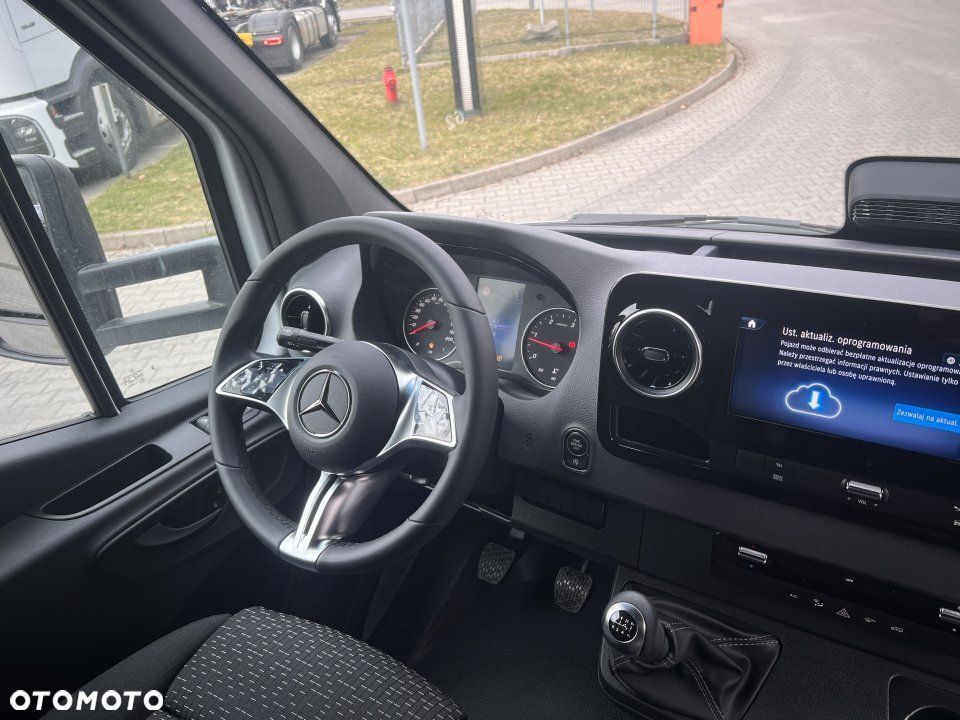Mercedes-Benz Sprinter - 3