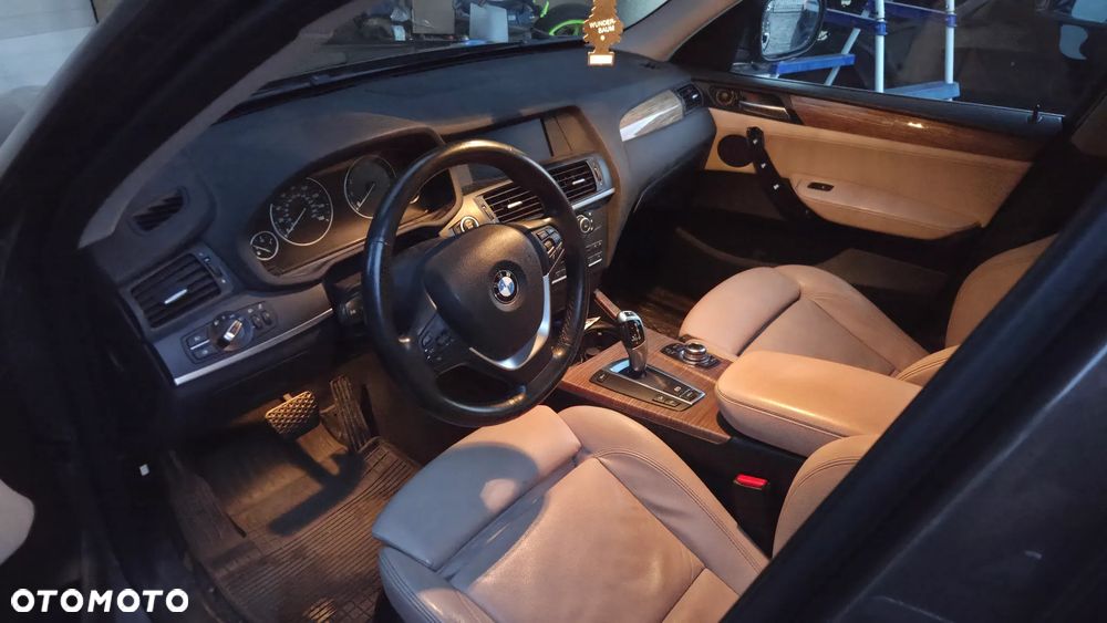 BMW X3 28i xDrive - 11