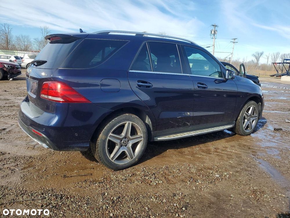 Mercedes-Benz GLE - 2