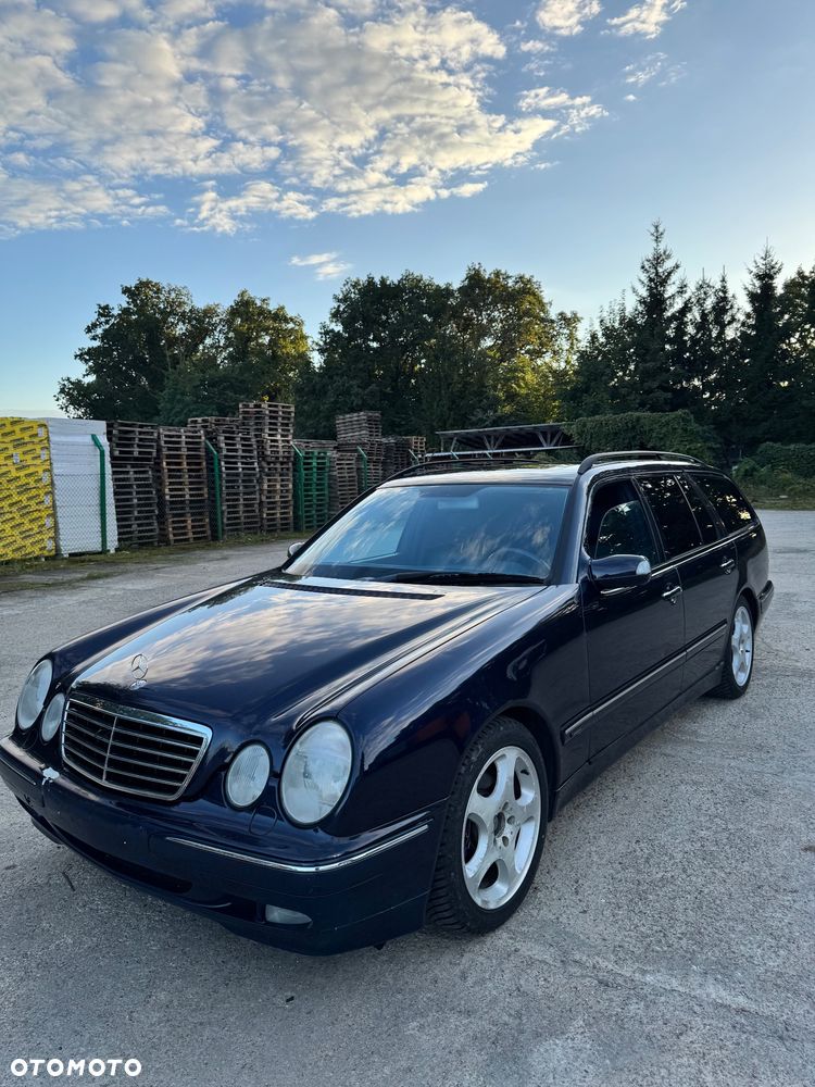 Mercedes-Benz Klasa E - 7