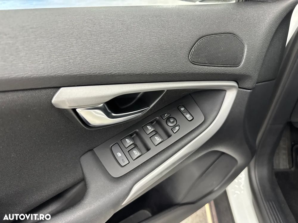 Volvo V40 D3 Geartronic Momentum - 18