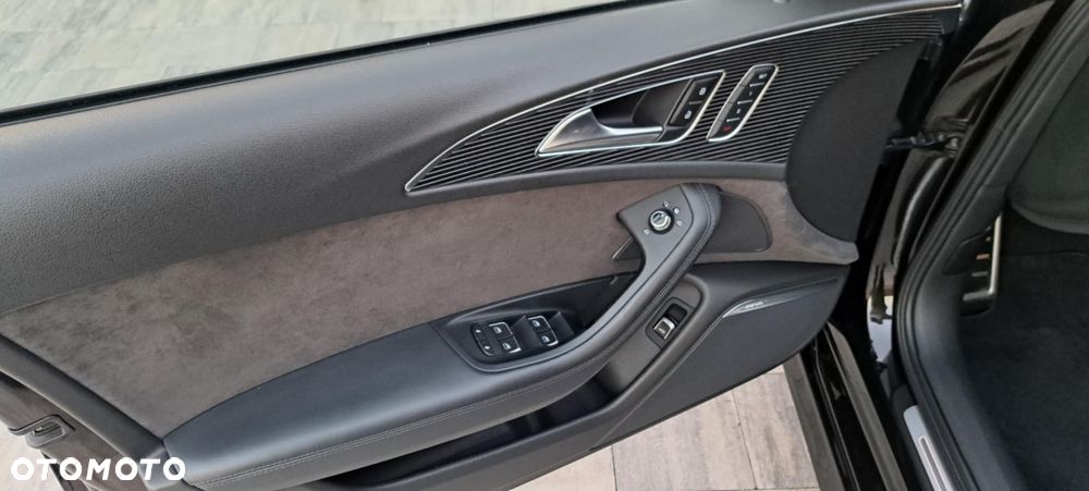 Audi S6 Avant - 12