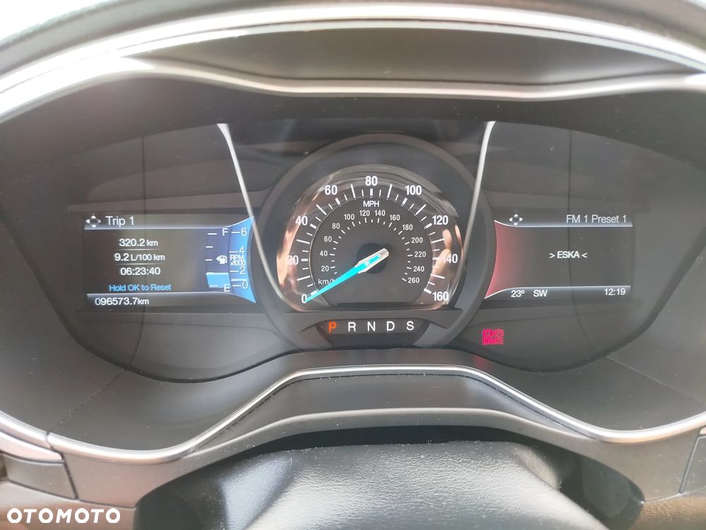 Ford Fusion - 22