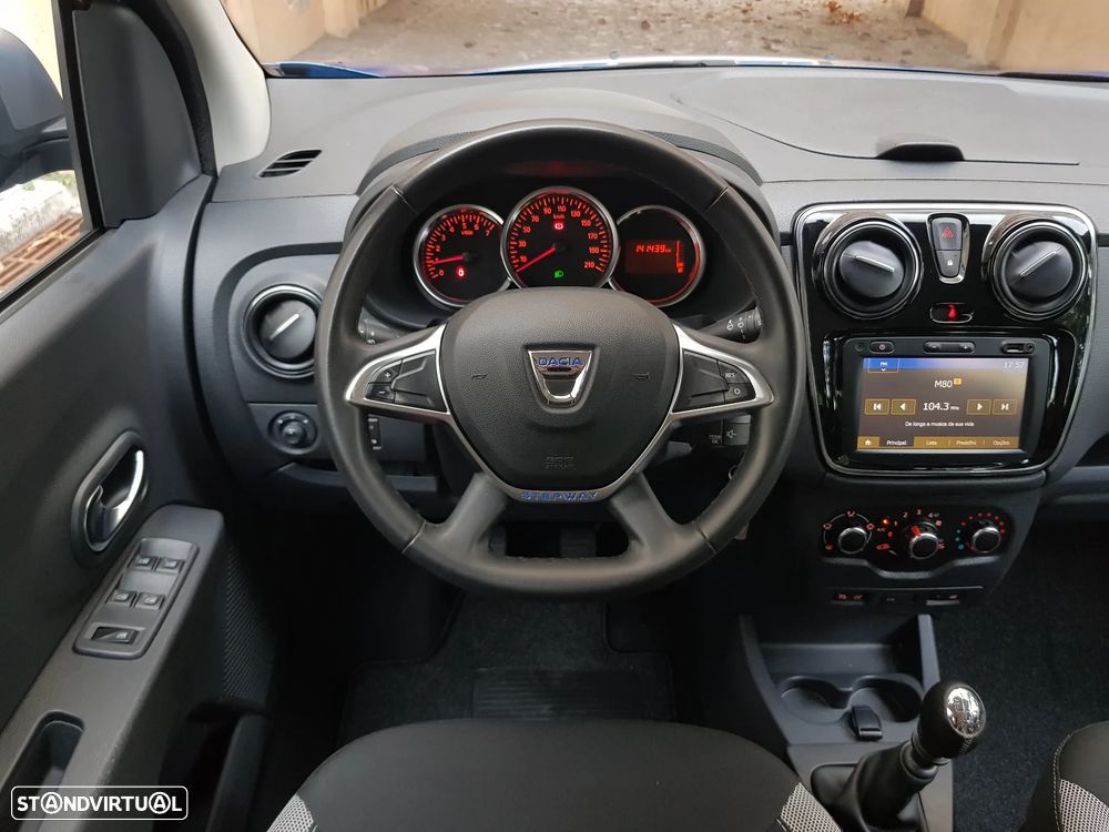Dacia Lodgy 1.5 dCi Stepway 7L - 57