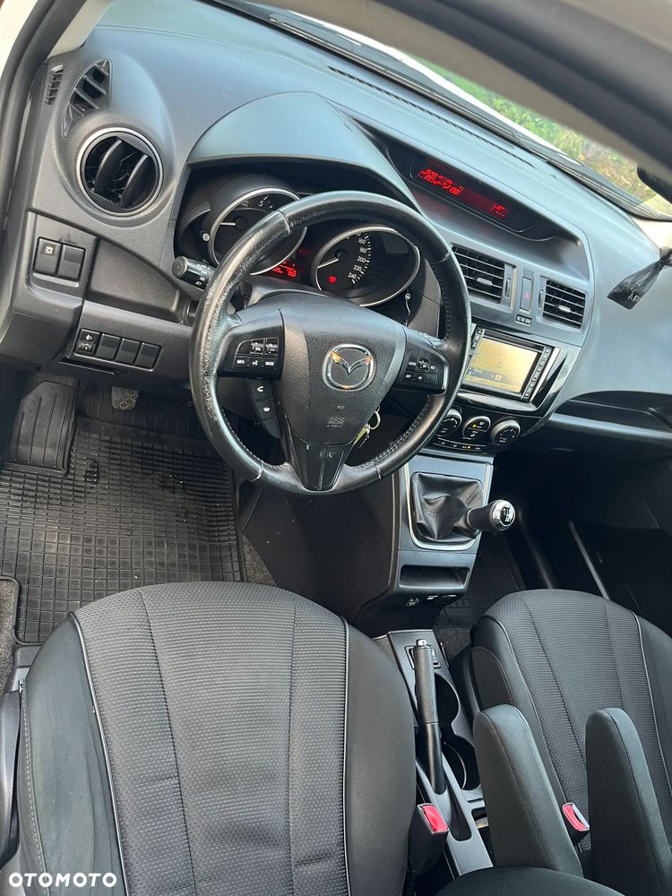 Mazda 5 - 15