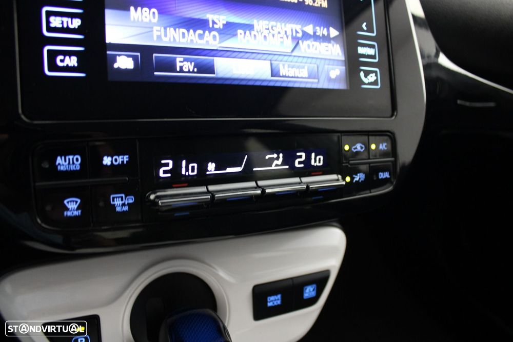 Toyota Prius 1.8 Luxury Pele - 18