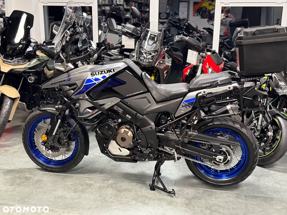 Suzuki V-STROM - 29