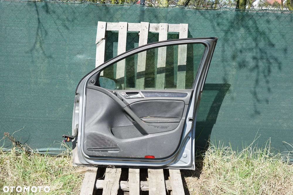 Drzwi przód przednie prawe VW Golf VI 5d - 10