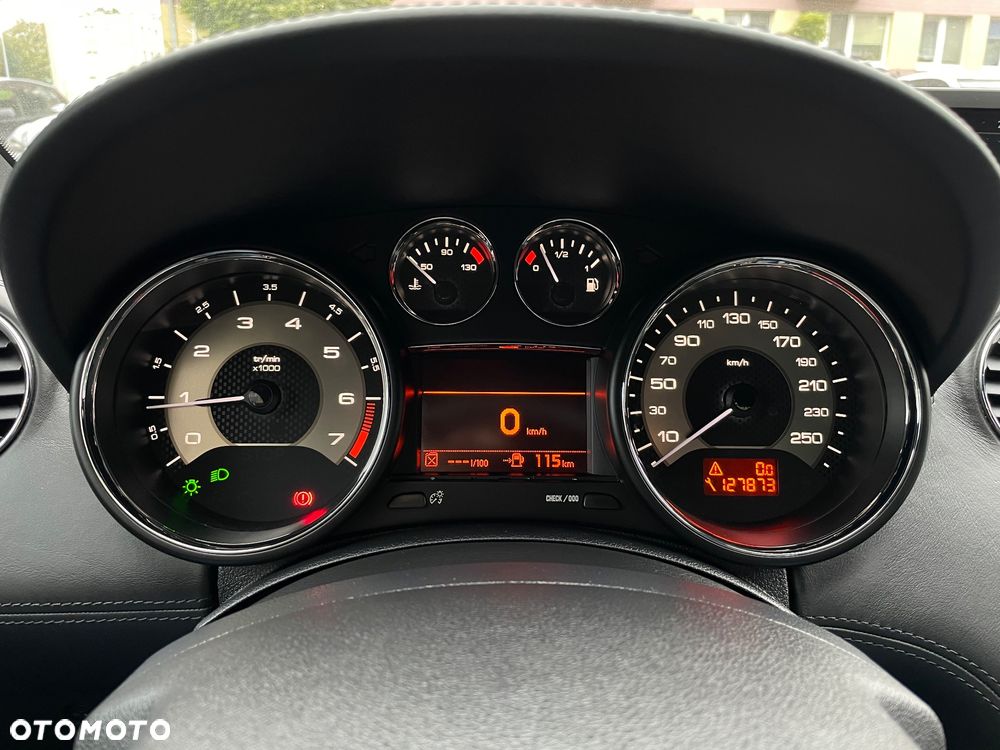 Peugeot RCZ 1.6 THP - 11