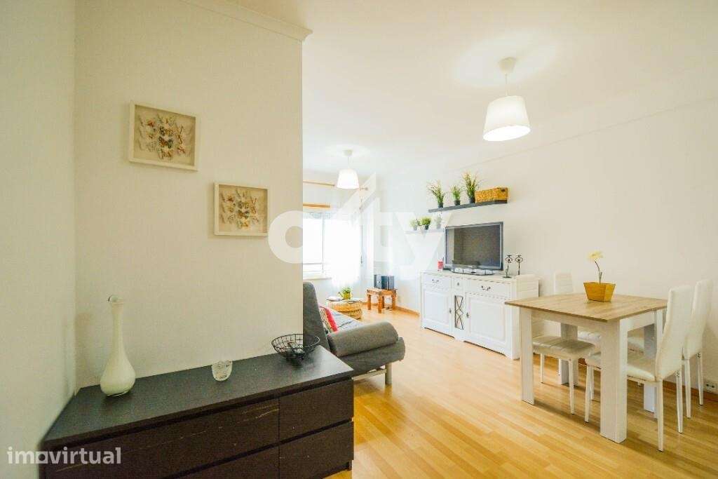 APARTAMENTO T1 COM GARAGEM EM TELHEIRAS JUNTO AO PINGO DOCE - Grande imagem: 2/25