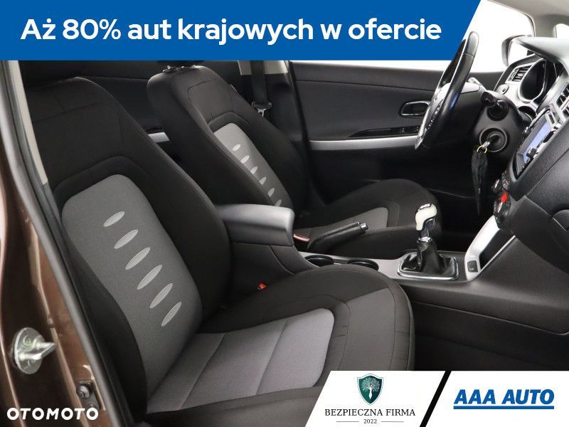 Kia Ceed - 11