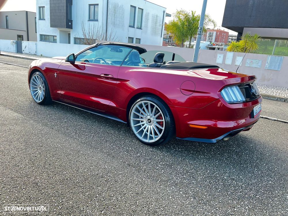Ford Mustang 2.3 Eco Boost Aut. - 2