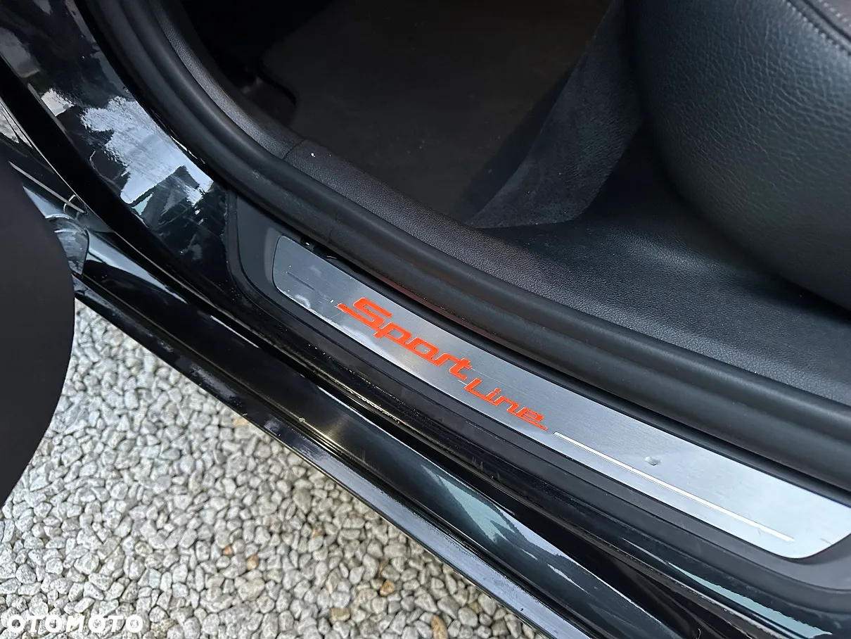 BMW Seria 5 520d Sport Line - 22