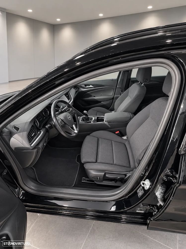 Opel Insignia Sports Tourer - 11